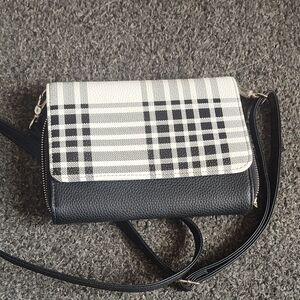 Jewell By Thirty One Purse